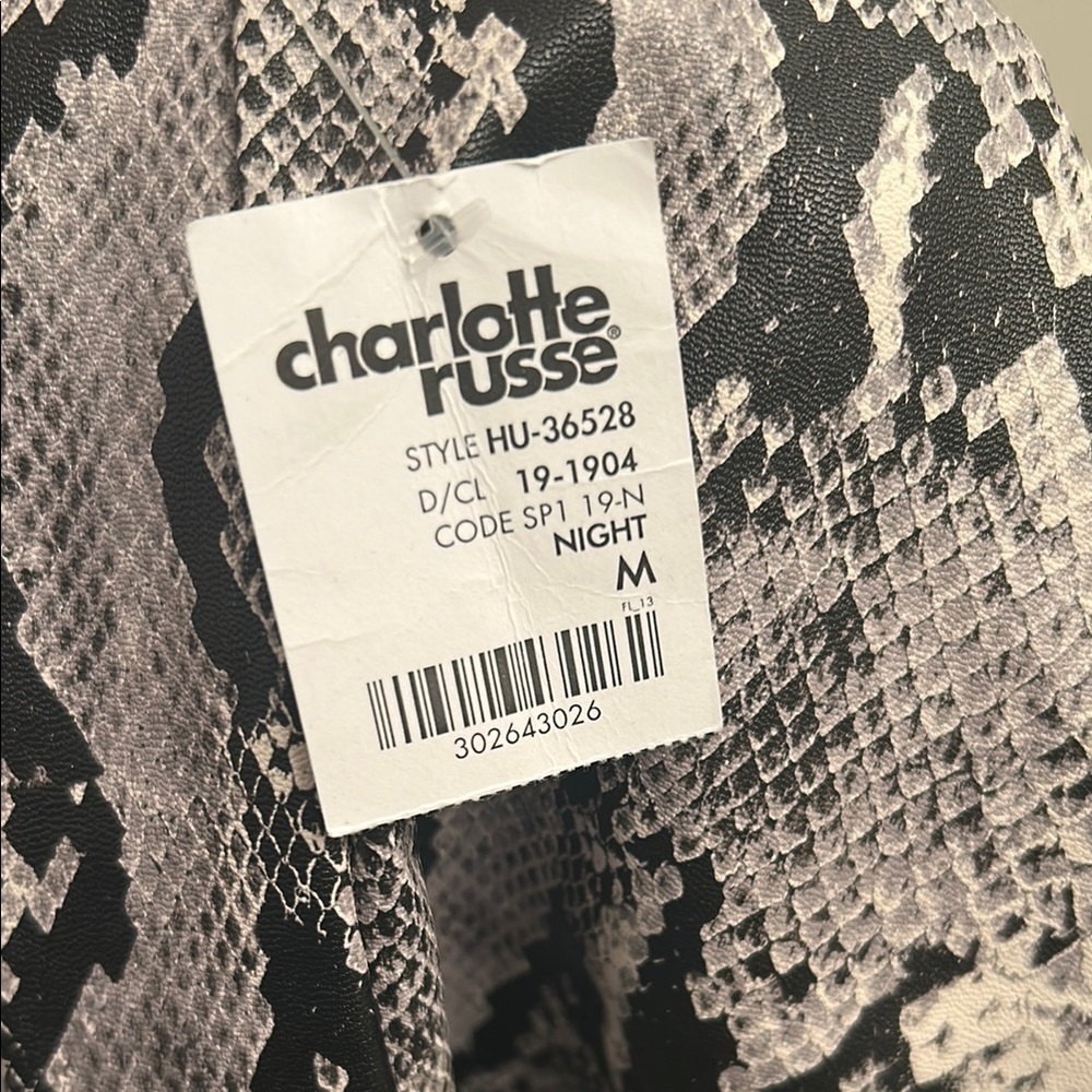 Charlotte Russe Faux Snakeskin Y2K Inspired Lined Mini Skirt – Size M